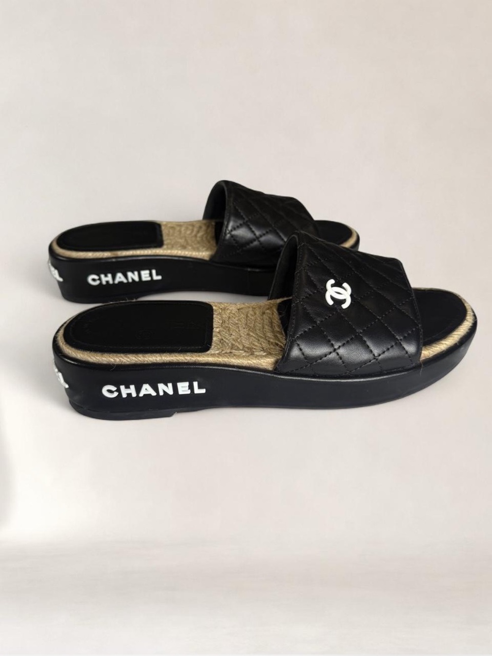 CHANEL Black Quilted Espadrille Slide Sandals Sz 38